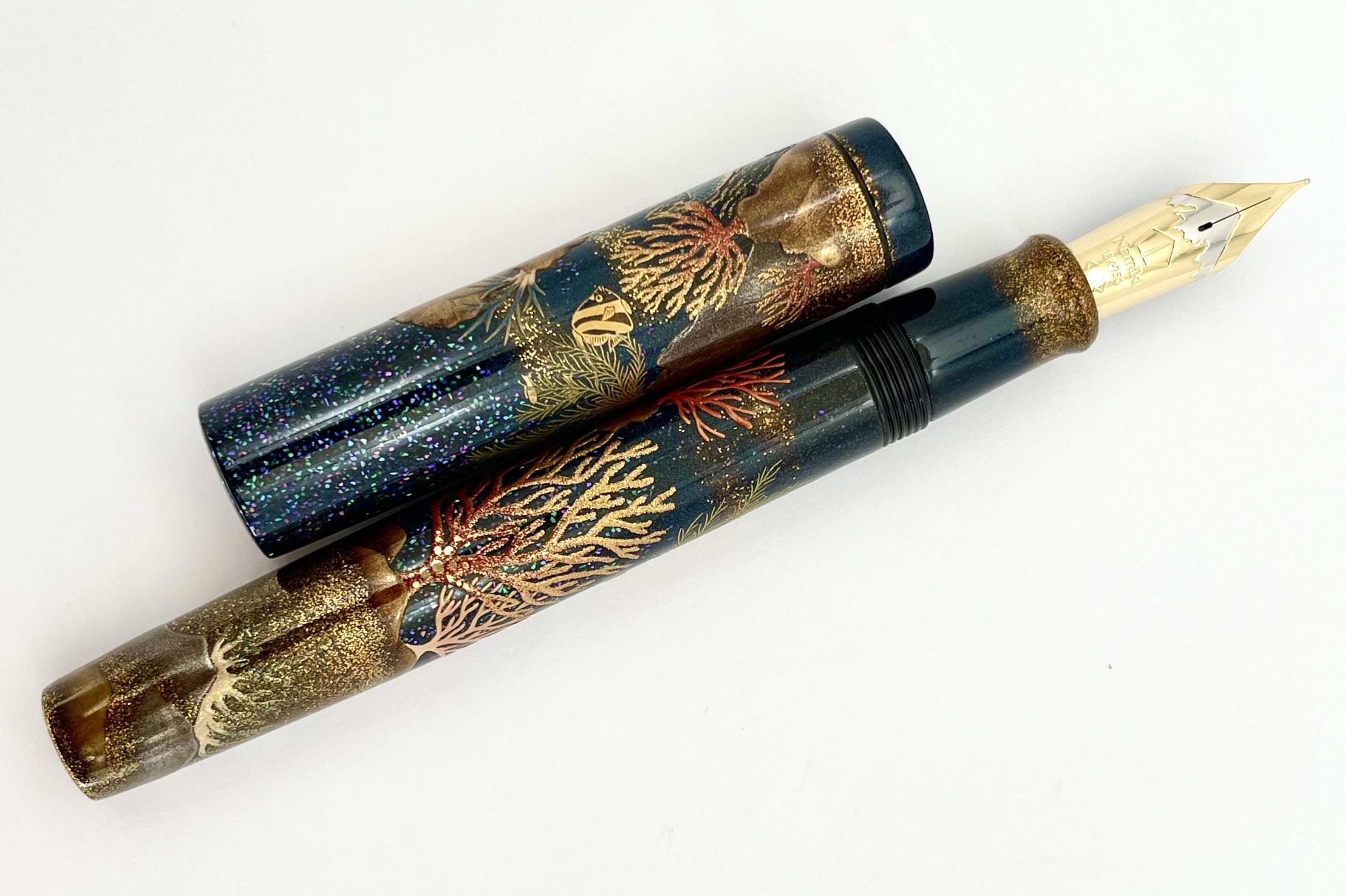 Namiki2021LimitedEditionEmperorCoralMakieFountainPen_L